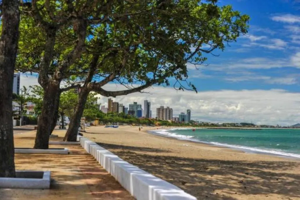 Apto Balneario Picarras Prox. Beto Carreiro Brasilien